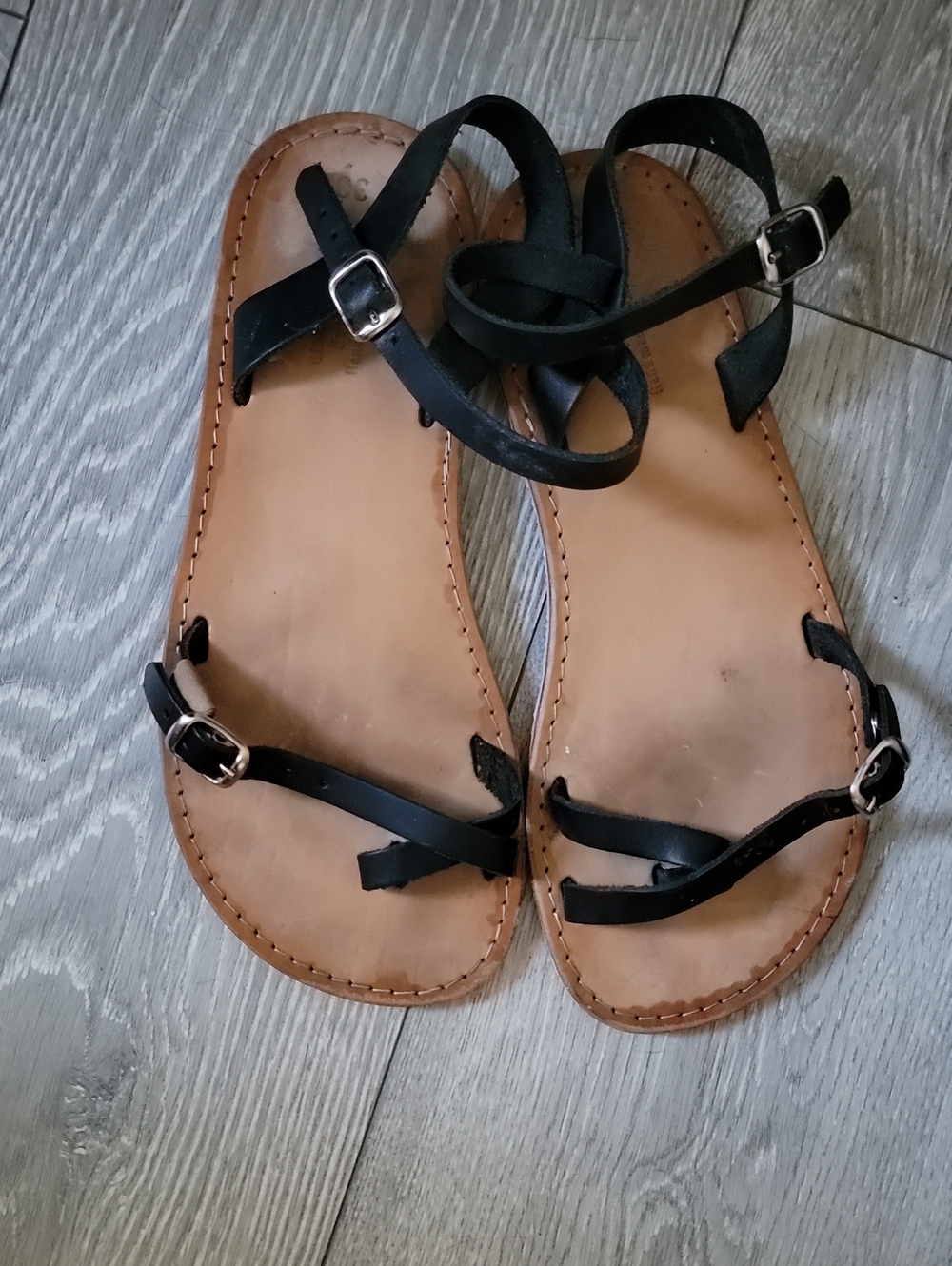 Nicolá Handmade Sandles